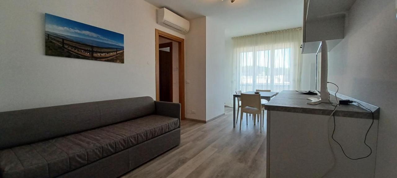 Casa Bivi - Apartments With 1 And 2 Bedrooms - Click Here For More Availabilities Λινιάνο Σαμπιαντόρο Εξωτερικό φωτογραφία