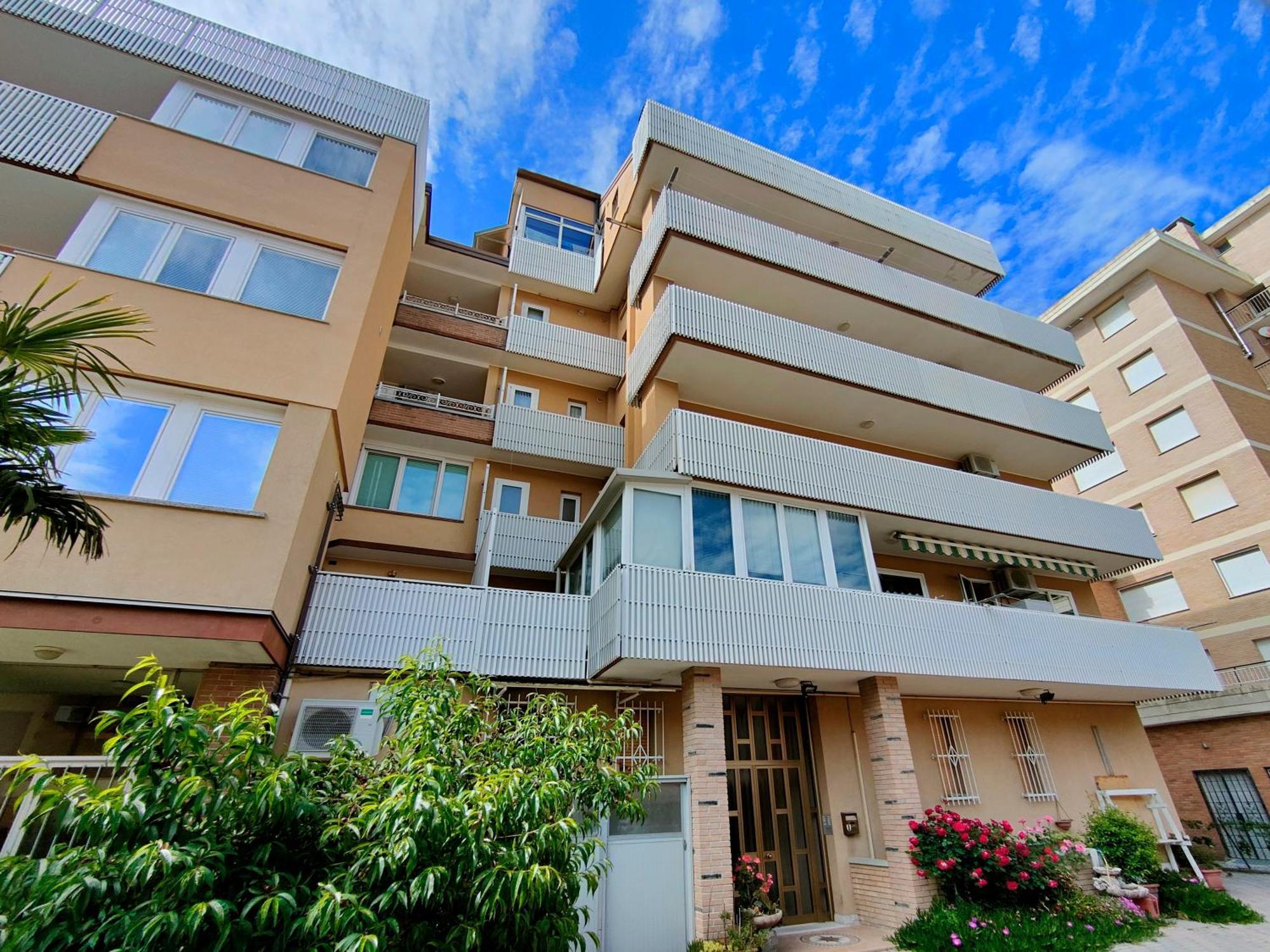 Casa Bivi - Apartments With 1 And 2 Bedrooms - Click Here For More Availabilities Λινιάνο Σαμπιαντόρο Εξωτερικό φωτογραφία